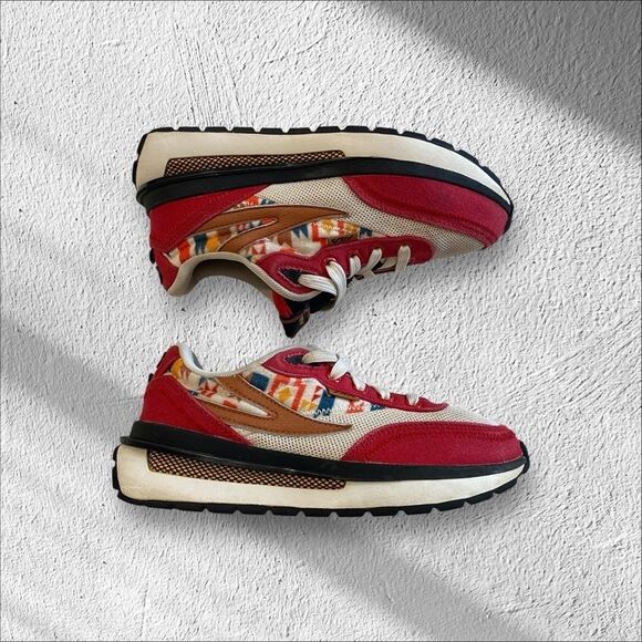 Fila Sneakers Renno Woven in Fila Red Gardenia and Black Little Boys size 1 - Picture 2 of 8